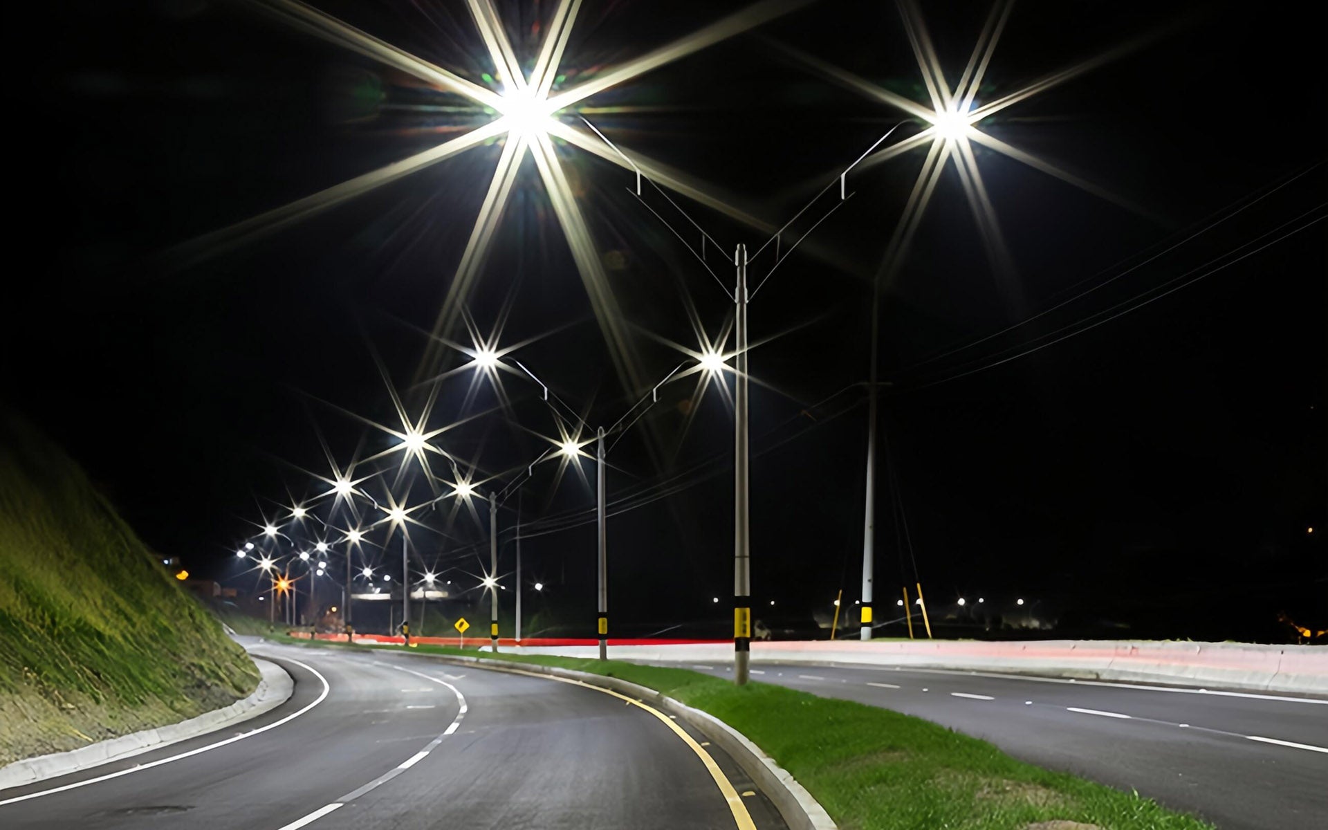 Philips & Osram LED Street Lights | Professional Roadway Lighting ...